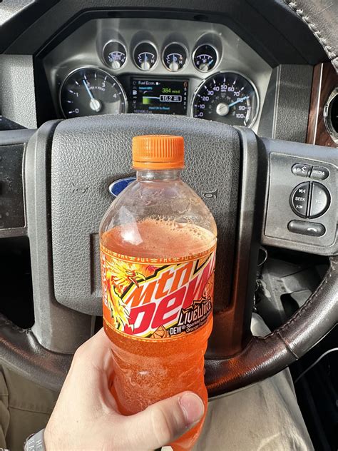 First time trying live wire : r/mountaindew