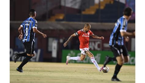 Ex volante do Grêmio lembra como levantou a torcida no primeiro Gre Nal