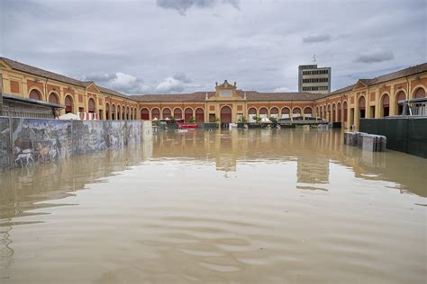 Foto L Acqua Invade Il Centro Di Lugo Ravenna Ore It