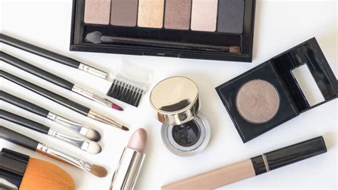 ¡descubre Los Mejores Productos De Maquillaje En Yeri Mua Belleza Con