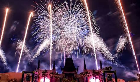 Walt Disney World Adds Rare New Year S Eve Fireworks At Disneys