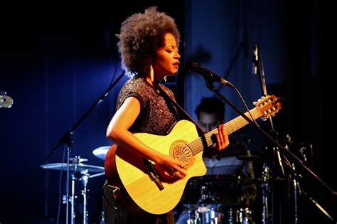 Erros Meus Má Fortuna Amor Ardente Concerto Sara Tavares