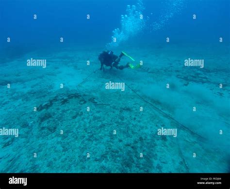 Underwater cable hi-res stock photography and images - Alamy