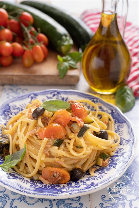 Pasta Con Zucchine Pomodorini E Tonno Blog Di Il Caldo Sapore Del Sud