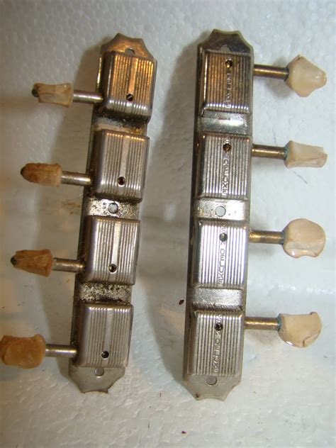 Kluson Single Line Mandolin Tuners > Mandolin Family | Guitars-Etc.