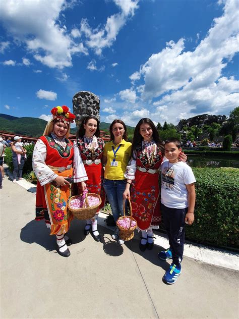 ПРАЗНИК НА РОЗАТА