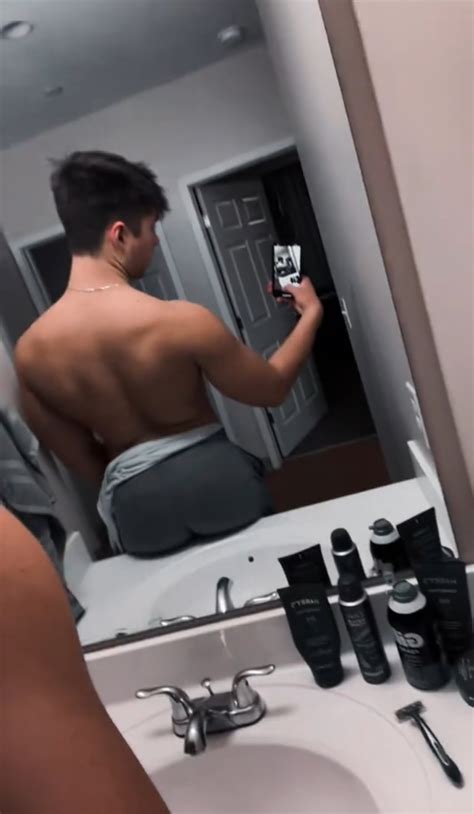 Ass In Mirror ThisVid