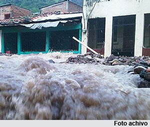 Se desborda río San José e inunda viviendas en colonia La Vega