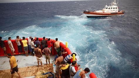 Temen La Muerte De 60 Migrantes Durante Un Naufragio En El Mediterráneo