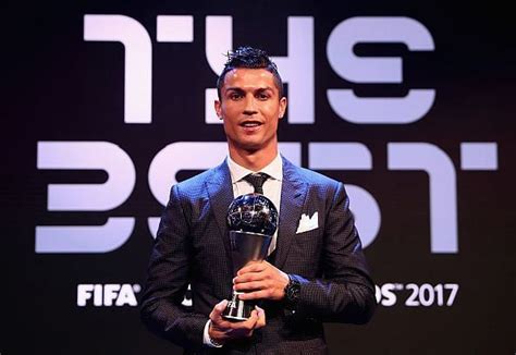 Cristiano Ronaldo Wins Best Fifa Men S Player Of The Year 2017 Award