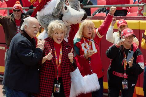 Holiday Touchdown A Chiefs Love Story S First Trailer Is Filled With