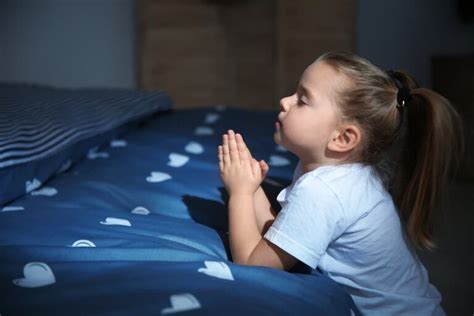 20 Bedtime Prayers For Kids - The Prayer Pocket