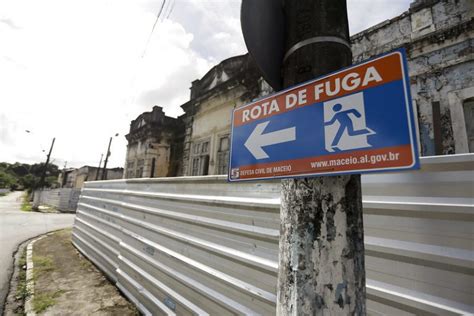 familias evacuadas  pressas em maceio denunciam abusos  truculencia