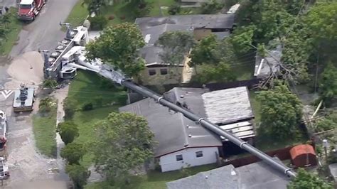 2 Hurt As Crane Collapses On Multiple Homes In Lauderhill Nbc 6 South