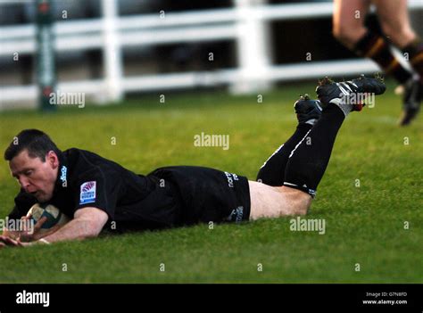 Newcastle Falcons Matthew Burke Their Final Try Of The Day Hi Res Stock