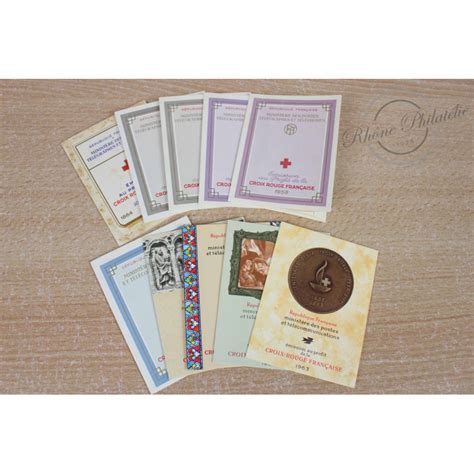 France Lot De Carnets Croix Rouge De A Timbres Neufs