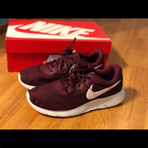 Nike Shoes Nike Tanjun Burgundy Poshmark