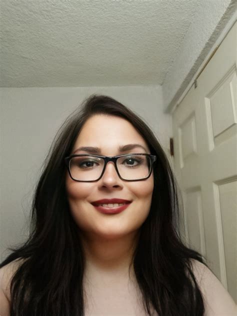 ESTOY OPERADA Y HOOOOOOT, Y MEGA NALGOTOTAS. : r/pao_castillo