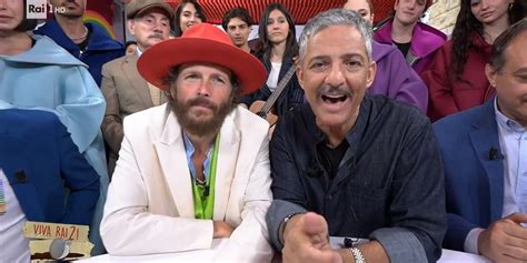 Viva Rai2 2022 23 Viva Rai2 Jovanotti Da Fiorello Su RaiPlay C