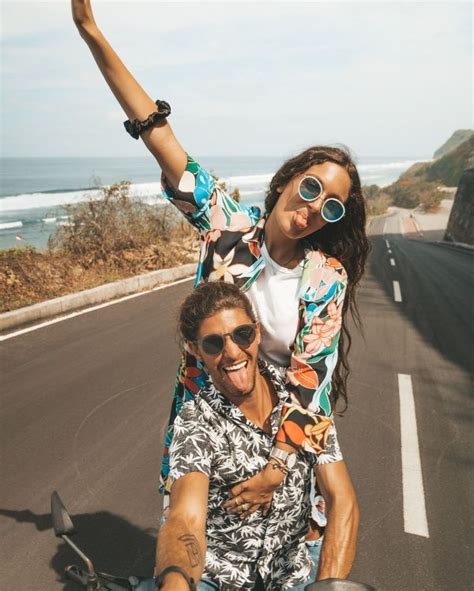 45 Cute Selfie Poses For Couples In 2019 Buzz Hippy Fun Couple