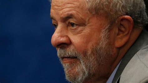 El Expresidente De Brasil Lula Da Silva Se Entrega A La Policía Para