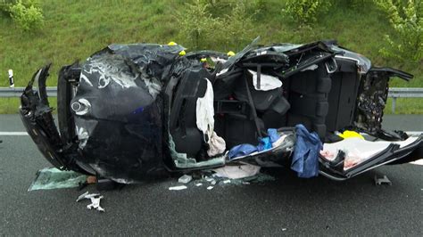 Zwei Schwerverletzte Nach Unfall Auf A Ndr De Nachrichten