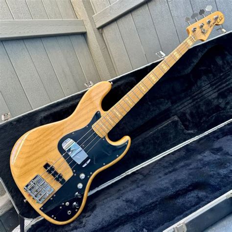 Fender Marcus Miller Artist Series Signature Jazz Bass Natural With Fender Hardcase I Want