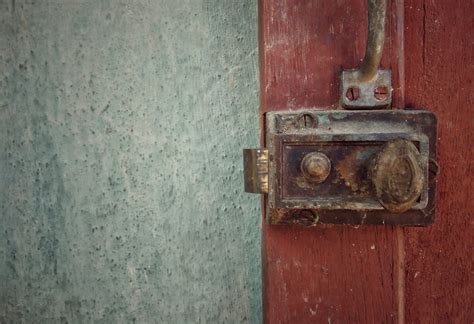 10 Types Of Door Locks And How They Work With Pictures Homenish