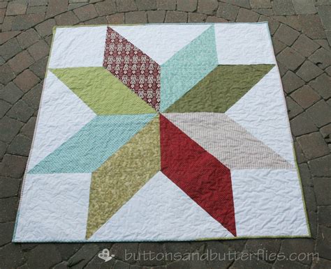 Buttons and Butterflies: Christmas Star {Quilt}