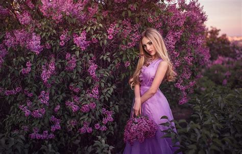 Wallpaper Blonde Look Dress Flowers Bouquet Lilac Photographer