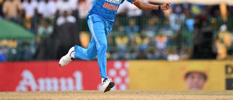 Sirajs Brutal Spell Blows Sri Lanka Away As India Lift Th Asia Cup Title