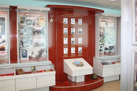 Выставочные стеллажи для музея 95 фото