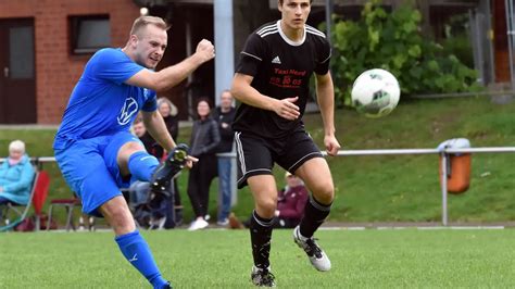 Fußball Kreisliga Osterholz Bornreihe II schlägt Platjenwerbe klar