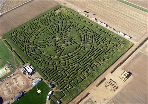 Amazing Corn Crop Maze Art | Art