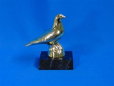 Pigeon Trophy Trophy Specialists And Engraving