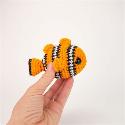 Coral the Clownfish amigurumi pattern - Amigurumi.com