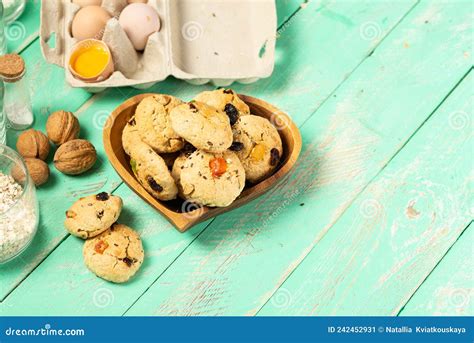 Koekjes Met Gekonfijte Vruchten En Noten Voor Het Koken Van Havermout