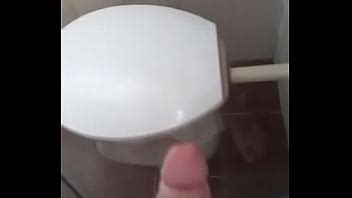 Gozando No Banheiro XVIDEOS