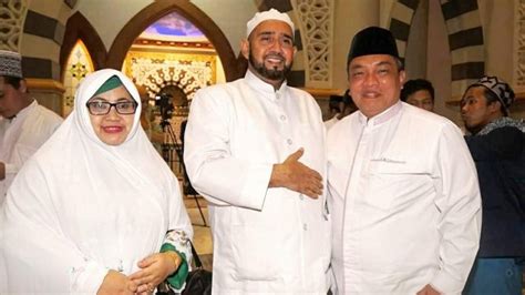 Bakal Hadiri Banjarbaru Berselawat Ini Profil Singkat Habib Syech Bin