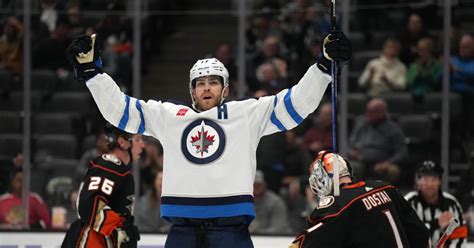 Jets Name Adam Lowry As Team Captain The Hockey News Winnipeg Jets