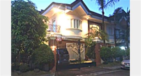 House And Lot In Acropolis Quezon City Bentahero