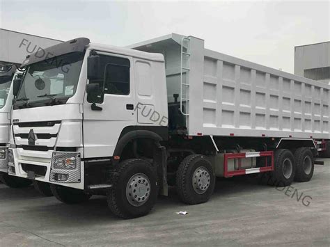 HOWO Coal Trucks Are Used To Transport Coal Mines