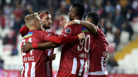 Sivasspor ligde kalmayı garantiledi Son Dakika Haberleri