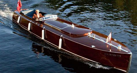 Classic wooden boat builders ~ 547 edge duck boat