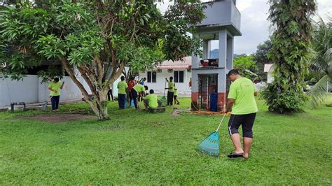 Aktiviti Gotong Royong Di Taman Olivia Lambert