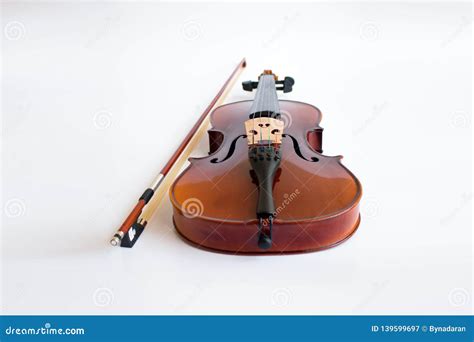 Violino No Fundo Branco Curva Imagem De Stock Imagem De