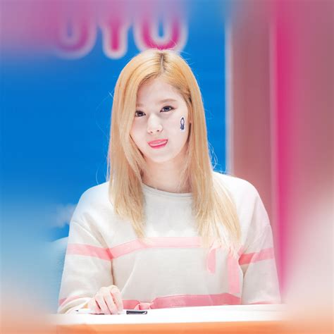 hp73-sana-twice-girl-kpop-group-cute-wallpaper