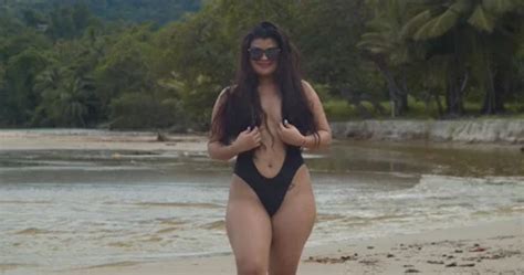 Sexy Latina Girl In A Swimsuit Dancing A Stock Video Pond