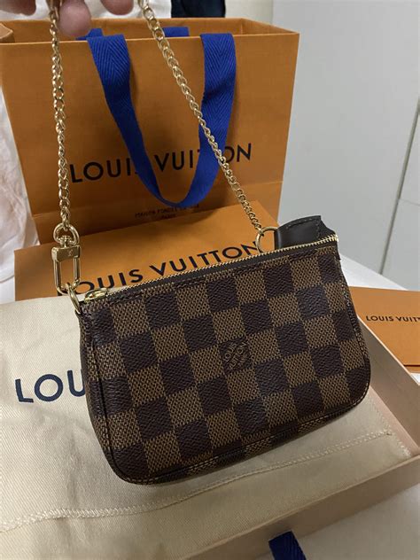 Venta Louis Vuitton Mini Pochette En Stock