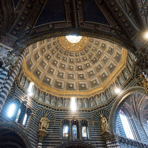 Scopertura Straordinaria Del Pavimento Del Duomo Di Siena